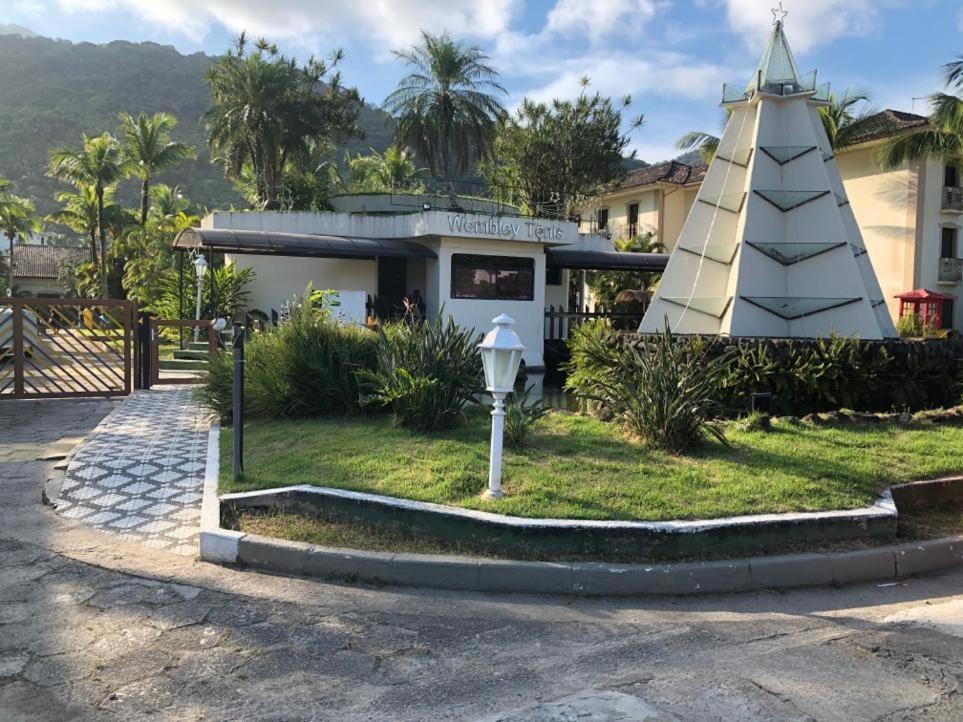 Apartamento Wembley Tenis - Toninhas - Ubatuba Bagian luar foto